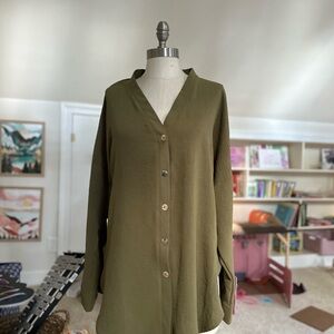 BNWOT Olive HDYWT Gauze Button Down